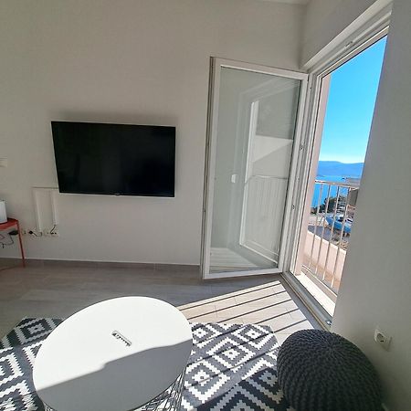 Apartment Charlie Komarna Bagian luar foto