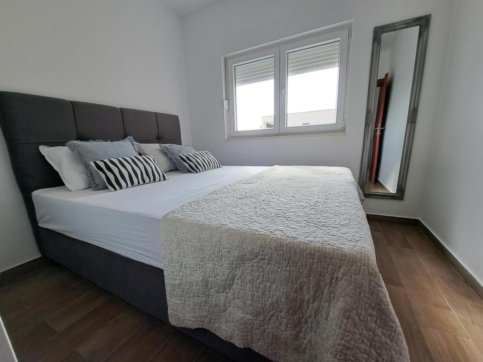 Apartment Charlie Komarna Bagian luar foto